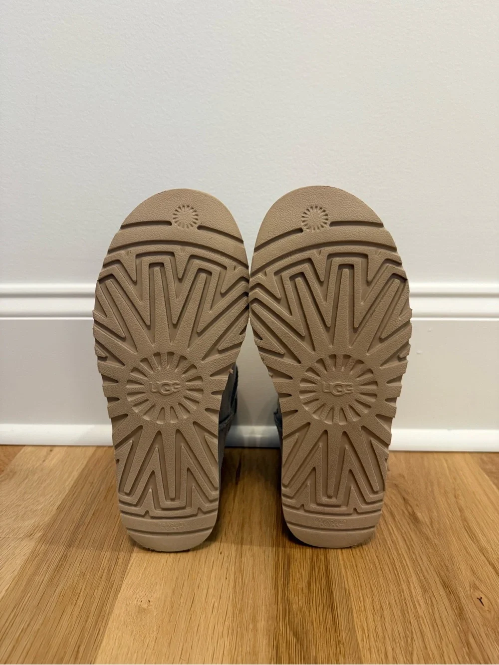 UGG authentic classic